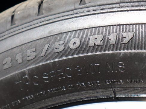 Used 2022 Chevrolet Bolt EUV Premier image 45