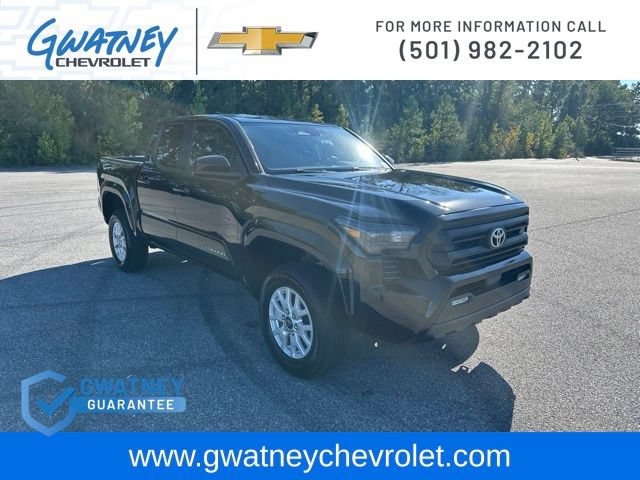 Used 2024 Toyota Tacoma SR5 AWD/4WD image 3