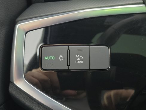 Used 2024 Audi Q3 2.0T Premium Plus w/ Premium Plus Package image 23