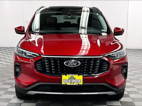 Used 2025 Ford Escape SE w/ PHEV Premium Package FWD image 4