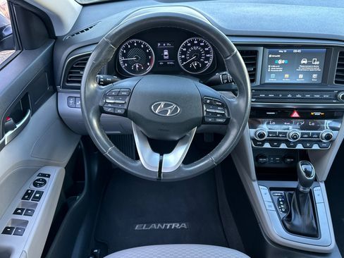 Used 2020 Hyundai Elantra Value Edition FWD image 15