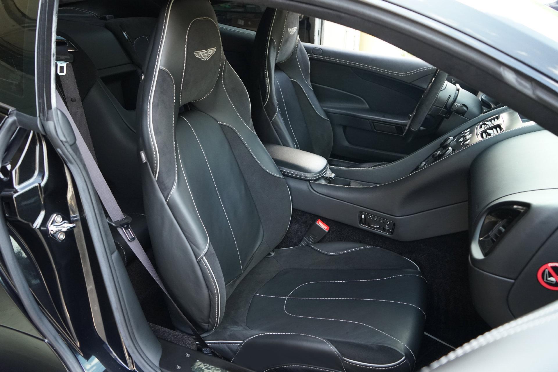 Used 2015 Aston Martin Vanquish Coupe RWD image 13
