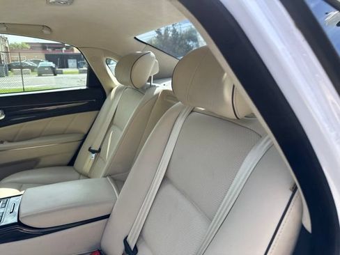 Used 2014 Hyundai Equus Signature RWD image 16