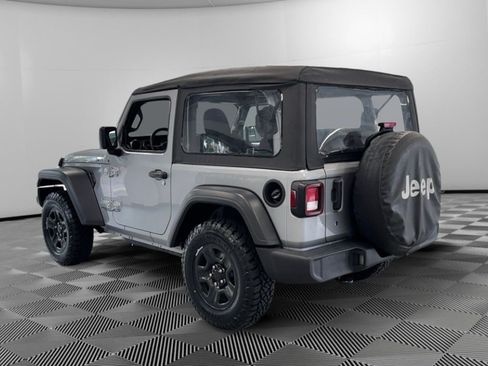 Used 2019 Jeep Wrangler Sport AWD/4WD image 6