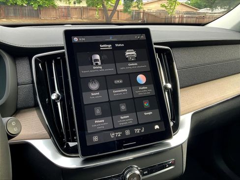 New 2026 Volvo XC90 B5 Plus w/ Protection Package image 22