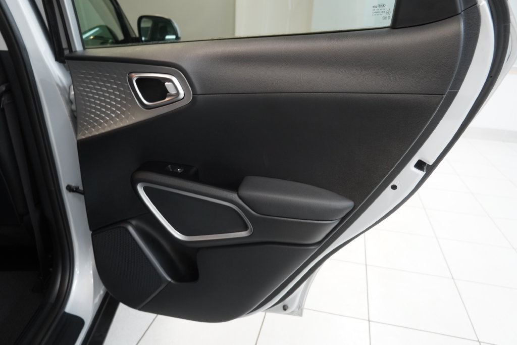 Used 2021 Kia Soul LX FWD image 27