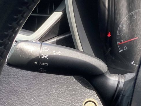 Used 2021 Toyota Corolla SE FWD image 28