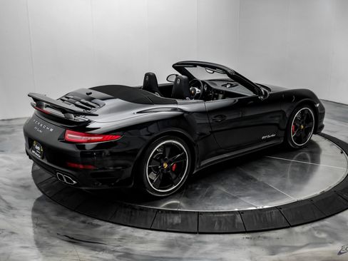 Used 2015 Porsche 911 Turbo image 18