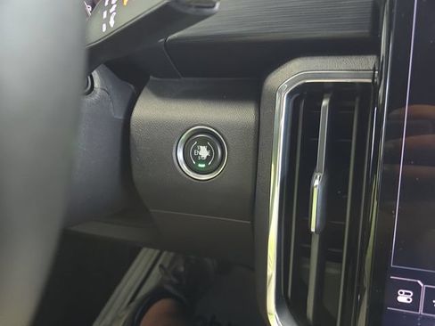Certified 2024 GMC Acadia Elevation AWD/4WD image 23