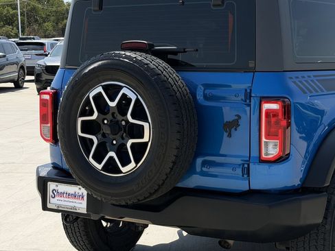 Used 2023 Ford Bronco 2-Door AWD/4WD image 6