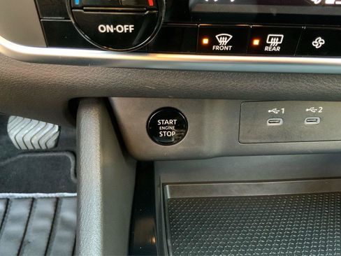 Used 2024 Nissan Rogue SV AWD/4WD image 34