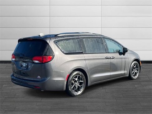 Certified 2019 Chrysler Pacifica Touring-L Plus w/ Advanced Safetytec Group image 3