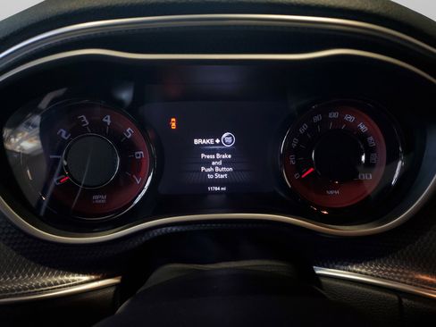 Used 2015 Dodge Challenger SRT Hellcat image 30