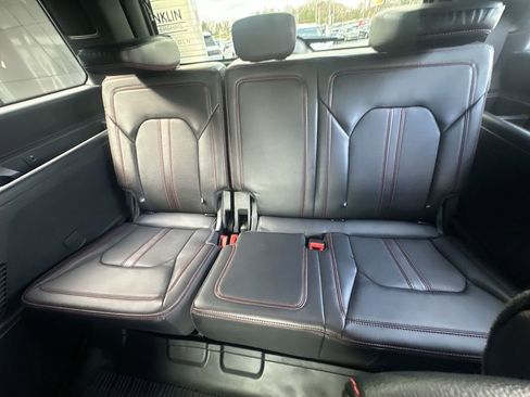 Used 2024 Ford Expedition Limited image 30