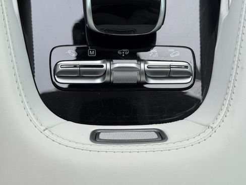 Used 2024 Mercedes-Benz Maybach GLS 600 4MATIC image 40