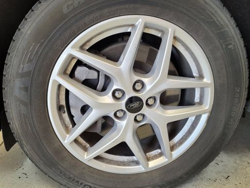 Used 2024 Ford Edge SEL image 31