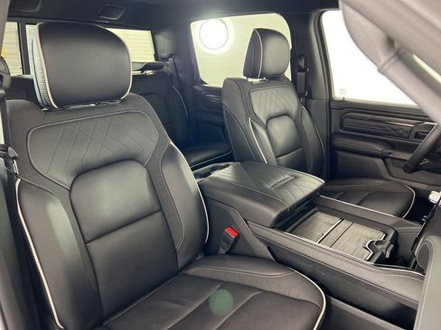 Used 2025 RAM 1500 Limited AWD/4WD image 27