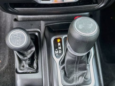 Certified 2022 Jeep Wrangler Unlimited Sport AWD/4WD image 18