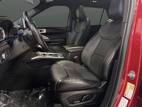 Used 2020 Ford Explorer ST w/ ST Street Pack image 4