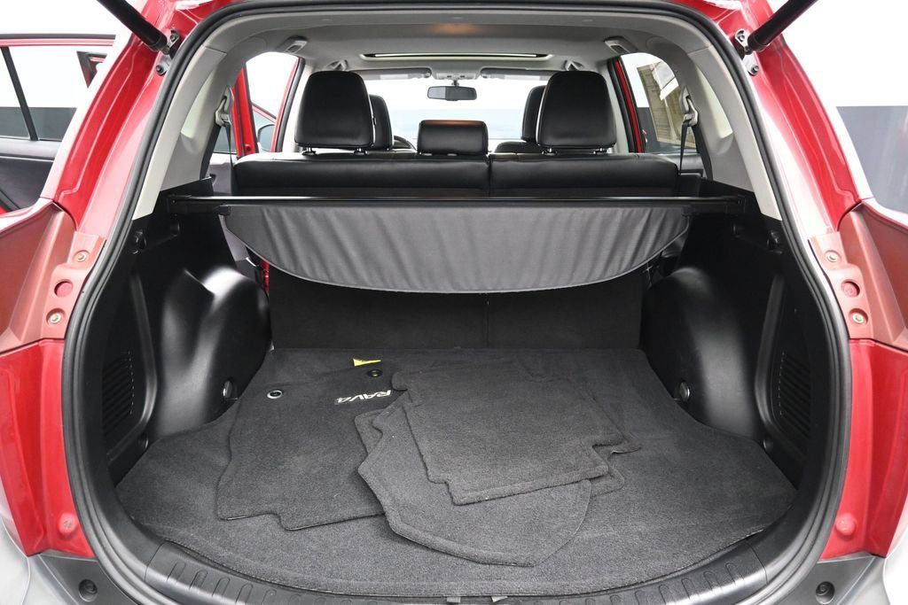 Used 2013 Toyota RAV4 Limited AWD/4WD image 31