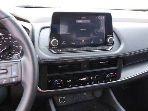 Certified 2023 Nissan Rogue SV w/ SV Premium B Package AWD/4WD image 17