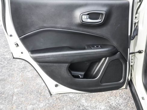 Used 2018 Jeep Compass Altitude w/ Popular Equipment Group image 28