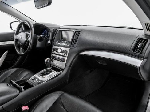 Used 2011 INFINITI G37 Convertible w/ Premium Pkg RWD image 9