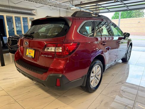 Used 2019 Subaru Outback 2.5i AWD/4WD image 5