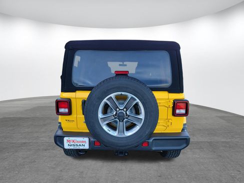 Used 2020 Jeep Wrangler Unlimited Sahara AWD/4WD image 6