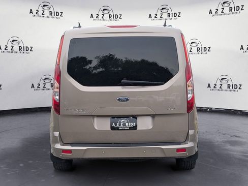 Used 2019 Ford Transit Connect XLT image 5