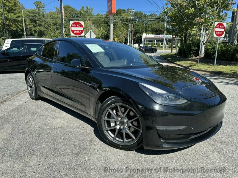 Used 2021 Tesla Model 3 Standard Range Plus RWD image 4