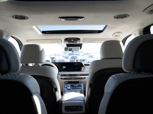 Used 2024 Hyundai Palisade Calligraphy image 76