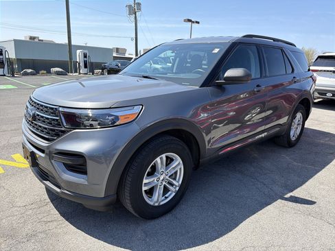Used 2023 Ford Explorer XLT w/ Class IV Trailer Tow Package AWD/4WD image 4