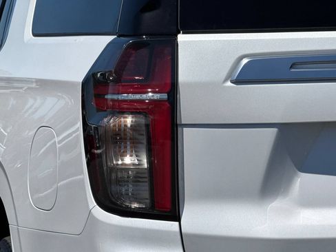 Used 2023 Chevrolet Suburban High Country w/ LPO, Illumination Package AWD/4WD image 44