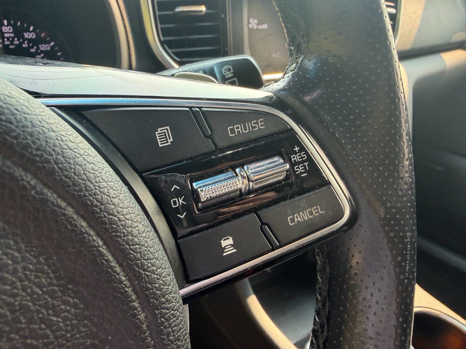 Used 2021 Kia Sportage SX FWD image 31