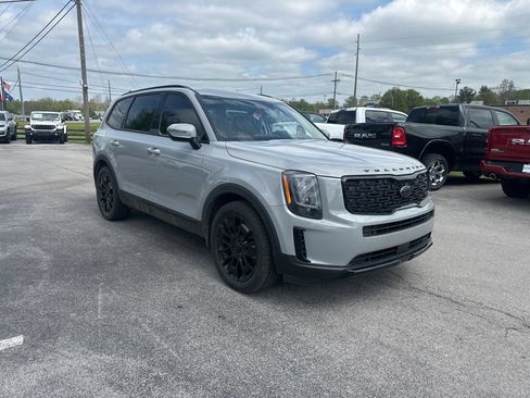Used 2021 Kia Telluride EX w/ EX Premium Package AWD/4WD image 2