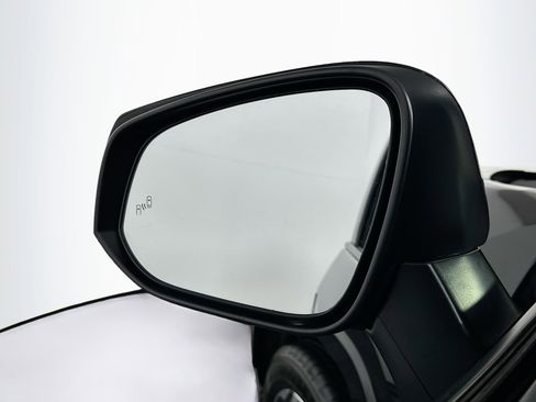 Used 2021 Toyota RAV4 SE image 16