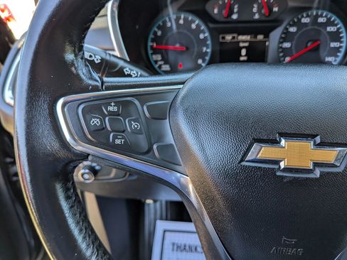 Used 2018 Chevrolet Equinox LT AWD/4WD image 48