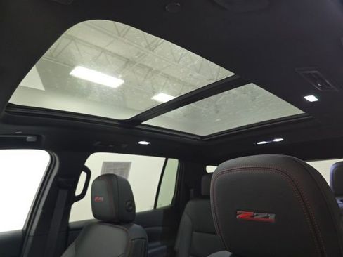 Certified 2025 Chevrolet Traverse Z71 w/ Driver Confidence Package image 22