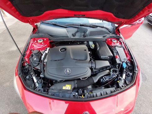 Used 2018 Mercedes-Benz CLA 250 image 32