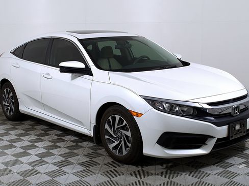 Used 2017 Honda Civic EX image 6