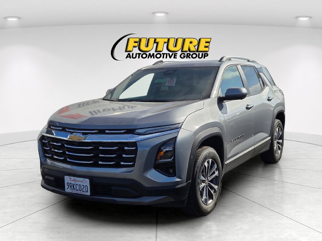 Used 2025 Chevrolet Equinox LT w/ Convenience Package II FWD image 3