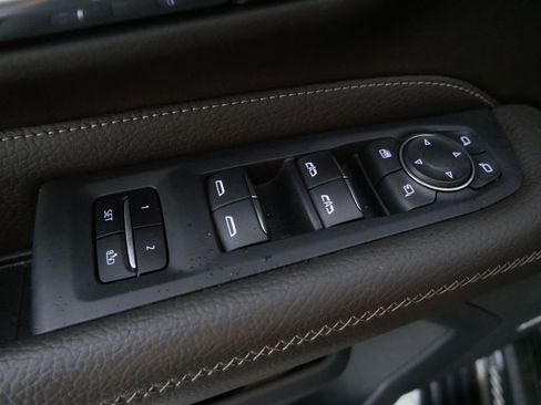 Used 2021 GMC Yukon Denali w/ Denali Ultimate Package image 15