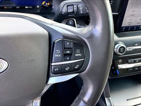 Used 2020 Ford Explorer Platinum w/ Premium Technology Package AWD/4WD image 19