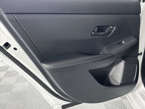 Certified 2025 Nissan Sentra SV FWD image 29