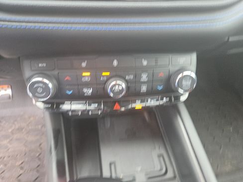 Used 2022 Dodge Durango R/T w/ Tow 'N Go Package AWD/4WD image 7