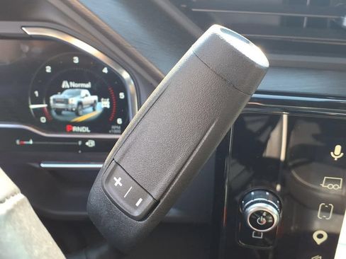 Used 2025 GMC Sierra 2500 AT4X AWD/4WD image 34