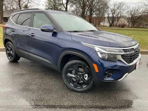 New 2026 Kia Seltos EX AWD/4WD image 2