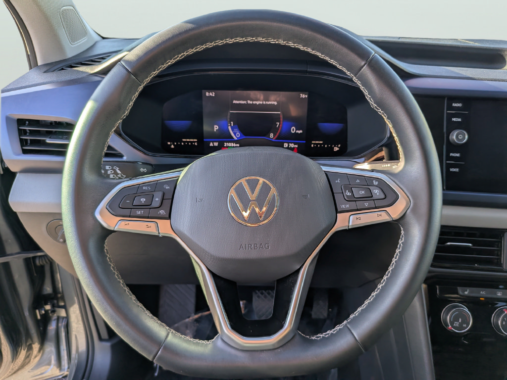 Certified 2023 Volkswagen Taos SE w/ Black Wheel Package FWD image 24