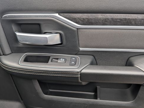 Used 2024 RAM 2500 Big Horn w/ Night Edition image 21